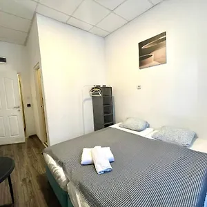 Pansiyon Aradi With Private Bathroom In The Centre